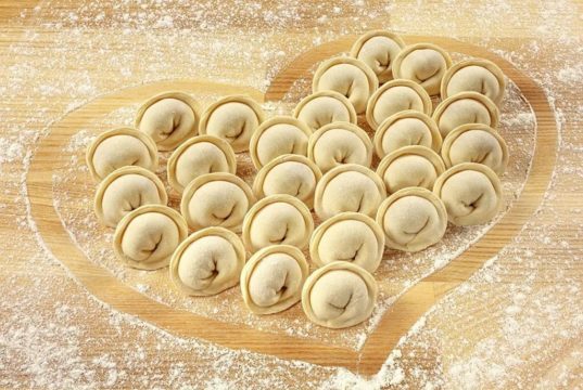 Где заказать пельмени ручной лепки