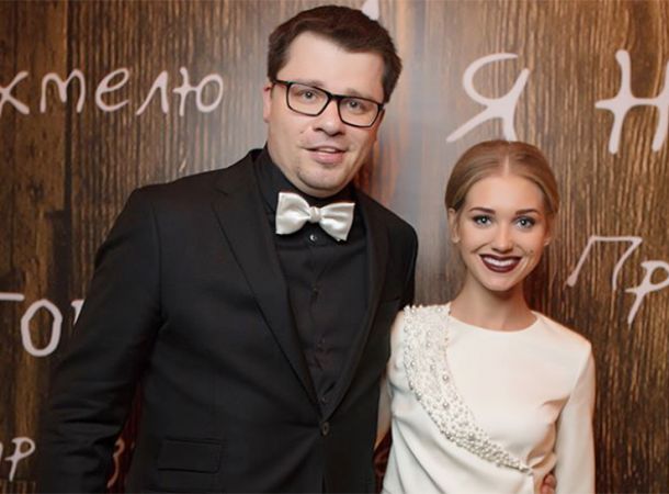 Гарик Харламов и Кристина Асмус до сих пор не рассказали дочери о разводе