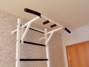 Критерии выбора настенных турников для дома