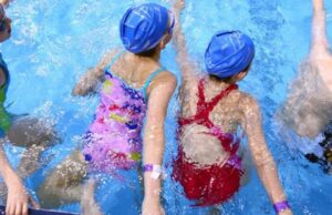 Есть польза от плавания в бассейне?