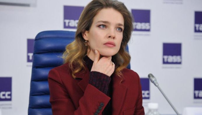 Мать Водяновой назвала причину развода модели с первым мужем