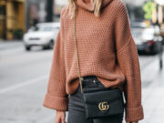 С чем носить женский свитер, чтобы выглядеть модно?