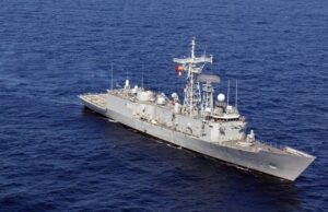 Минобороны РФ: силы Черноморского флота следят за действиями фрегата Auvergne ВМС Франции