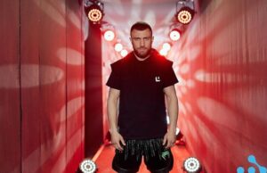 Василий Ломаченко вернулся в Украину