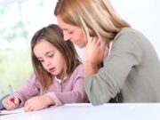 Как помочь школьнику с выполнением домашнего задания? Стоит ли использовать сборники ГДЗ?