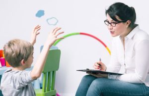 Речевые нарушения у ребенка: как их диагностировать? В каких случаях стоит обратиться к дефектологу?