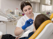 Лечение зубов: профессиональная помощь в сохранении здоровых зубов