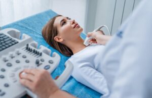 УЗИ сосудов шеи: диагностика и профилактика заболеваний